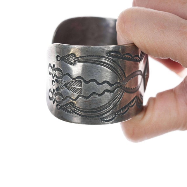 c1930's 6.5" Navao Stamped silver wide bracelet For Sale - Image 4 of 10