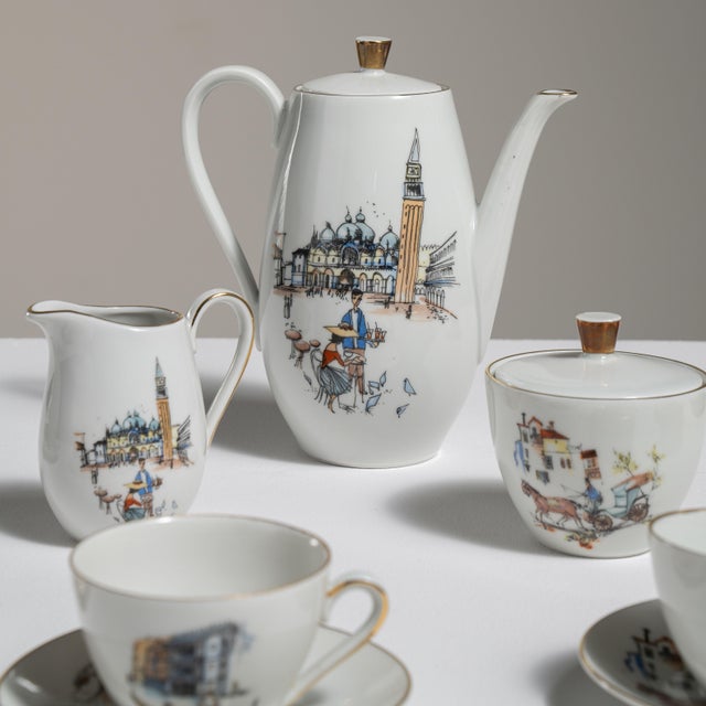 Traditional Mid 20th Century Germany White Porcelain Serving Piece For Sale - Image 3 of 15