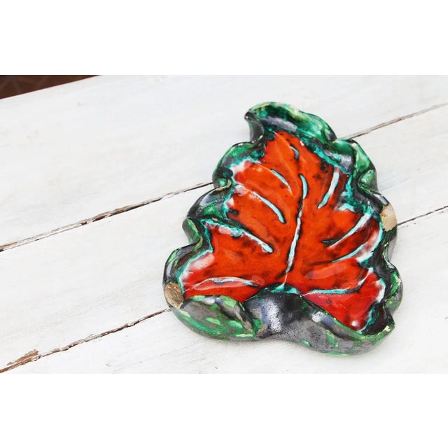 Ceramic 1940s French Art Deco Vine Leaf Jewelry Dish For Sale - Image 7 of 13