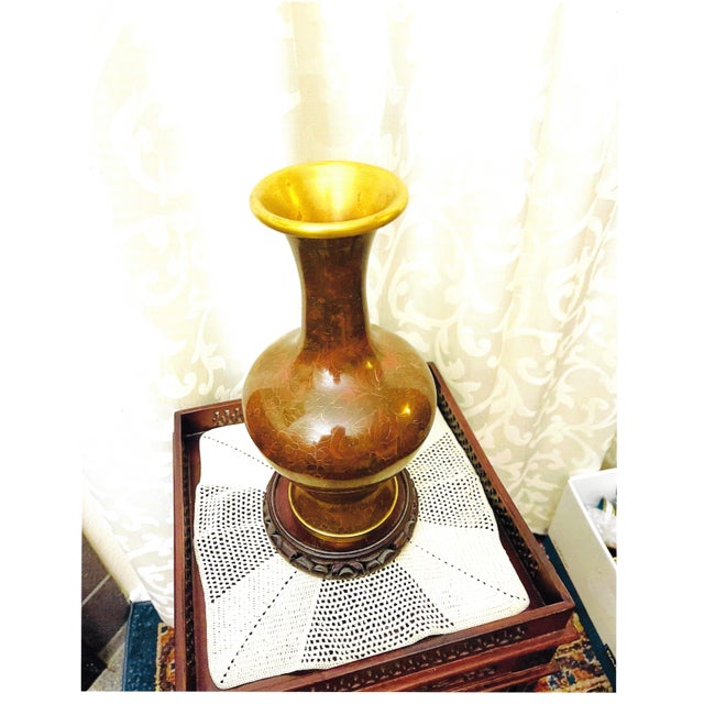 Chinoiserie Mid-Century Dining Table Centerpiece Chinese Cloisonné Vase For Sale - Image 3 of 5