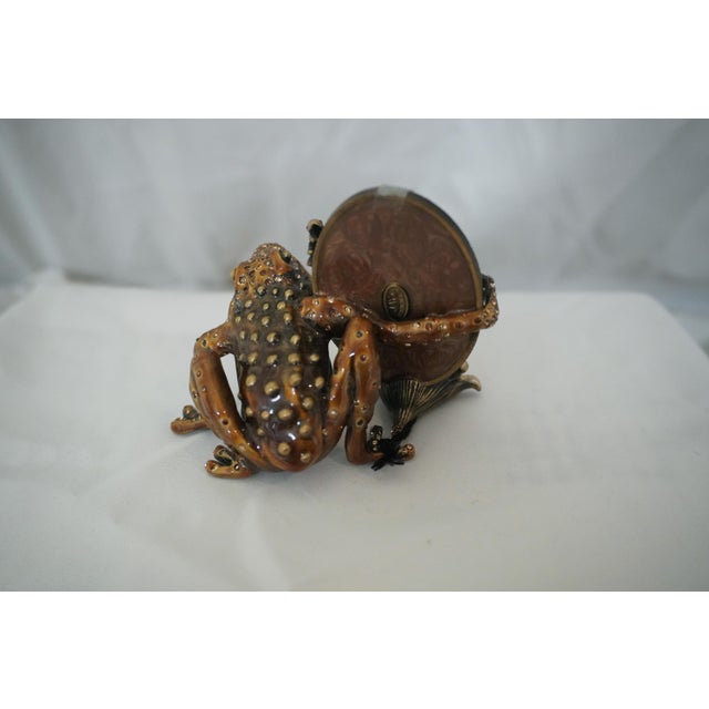 Jay Strongwater Enamel & Crystal Frog Frame For Sale - Image 4 of 9