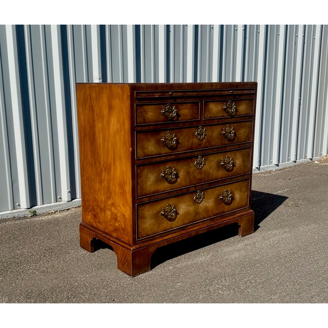 Queen Anne Baker 18th Century English Style Walnut Bachelor's Chest For Sale - Image 3 of 10
