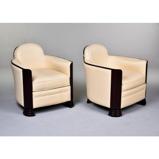 French 1930s Art Deco Club Chairs in Cream Leather With Hardwood Frames - Pair For Sale - Image 10 of 12
