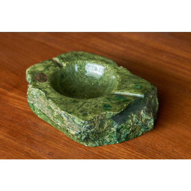 1950s Mid-Century Modern Vide Poche in Hand Carved Green Alabaster, 1950s For Sale - Image 5 of 12