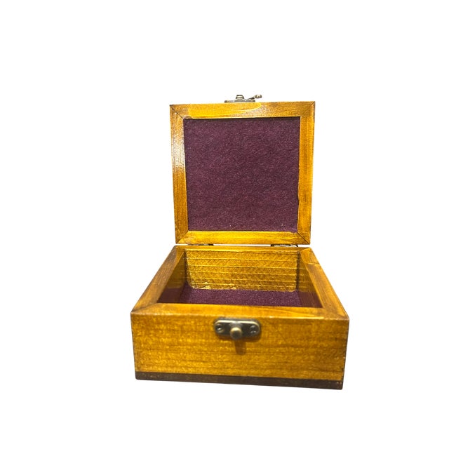 Blue 1990s Ceramic Jewelry Box With Velvet Lining For Sale - Image 8 of 14