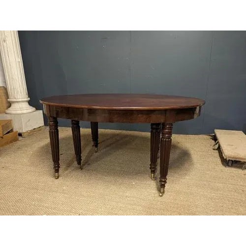Oval Dining Table in Mahogany with 6 Legs, 19th Century, in Very Good conditions.
