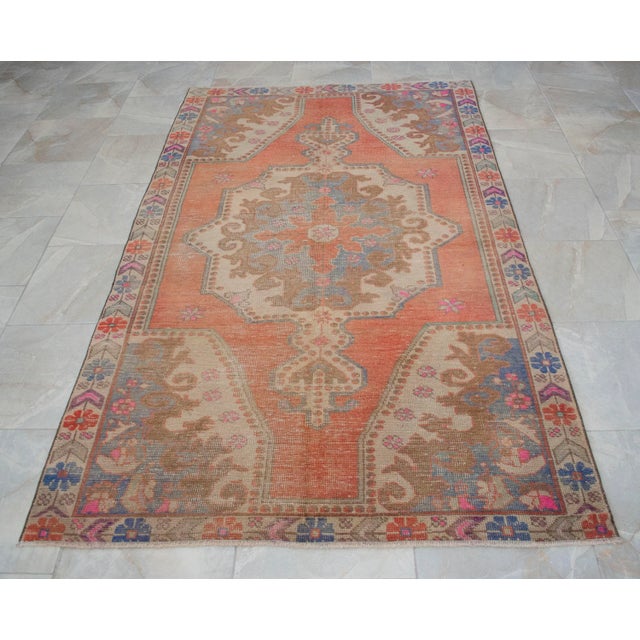 Distressed Low Pile Turkish Rug Vintage Area Rug - 4'3" X 7'10" For Sale - Image 15 of 15