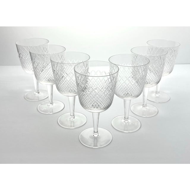 American 1950s Vintage Mid-Century 7 Wine or Water Glasses Criss-Cross X Fishnet Cuts For Sale - Image 3 of 7