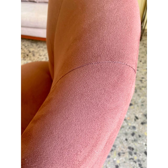 1980s Vintage UltraSuede Round Flared Oversized Corkscrew Barrel Swivel Chairs in the Manner of Vladimir Kagen Nautilus - a Pair For Sale - Image 9 of 10