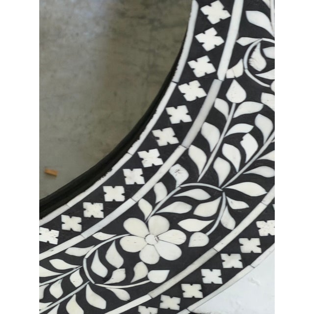 Wood Aditya Handicrafts 32.75” Black & White Bone Inlay Floral Round Mirror, India, 2021 For Sale - Image 7 of 12