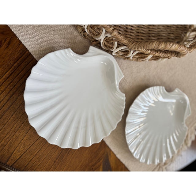 Ceramic Vintage Scalloped Seashell Plates - Set of 4 For Sale - Image 7 of 7