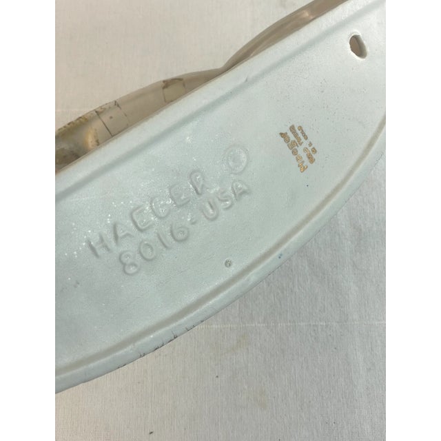 Mid 20th Century 1960s Royal Haeger Lavabo Wall Fountain & Planter in Gold Tweed For Sale - Image 5 of 13