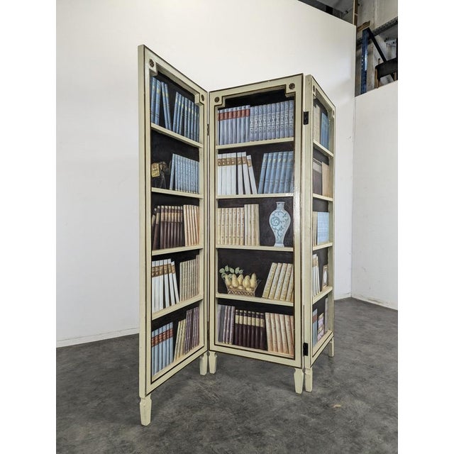 Bookcase Screen in Wood, in Very Good conditions.