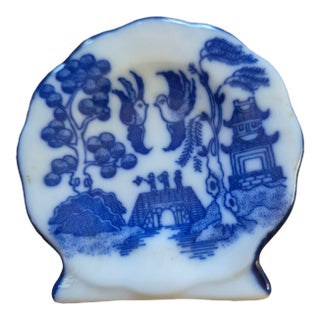 Late 20th Century Blue Willow Pattern Porcelain Shell-Shaped Toothpick Holder For Sale