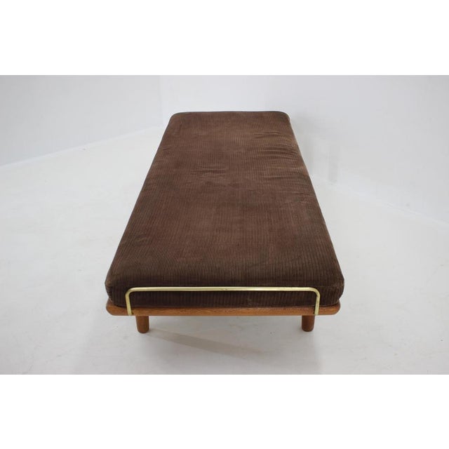 Brown Danish GE19 Daybed by Hans J. Wegner for Getama, 1950s For Sale - Image 8 of 15