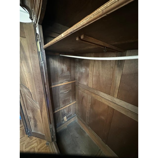 Large Alsatian Louis XV Style Wardrobe in Walnut, 18th Century For Sale - Image 6 of 18