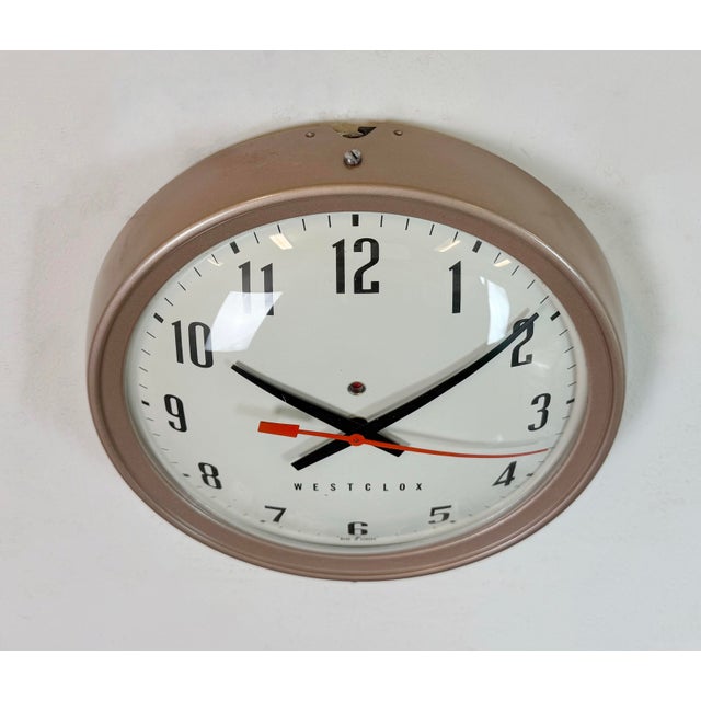 Industrial Brown Electric Station Wall Clock from Westclox, 1960s For Sale - Image 4 of 18