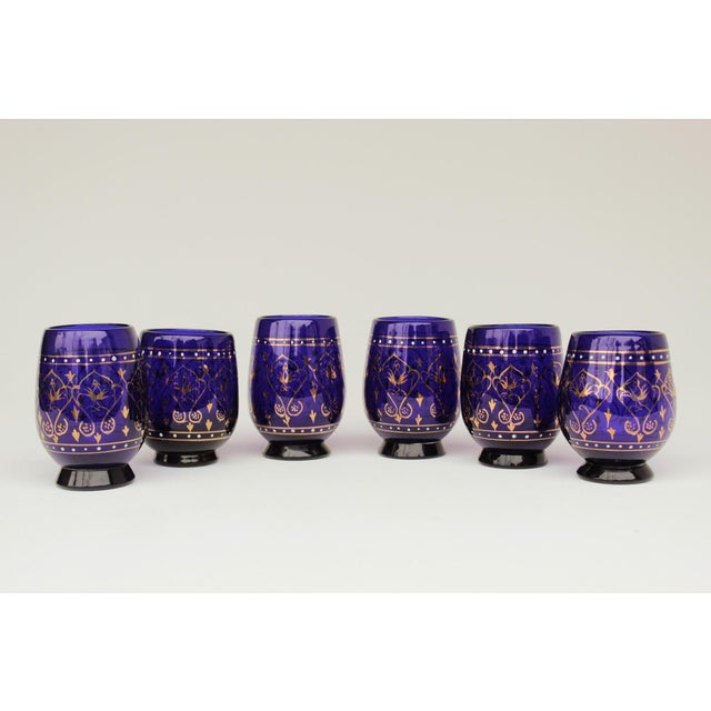 Italian Drinking Cups in Cobalt Blue Glass with Gilt Decor, 1960s, Set of 6 For Sale - Image 4 of 7