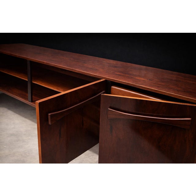 Brazilian Modern Rosewood Credenza With Bow Design by Novo Rumo, Brazil, 1960s For Sale - Image 10 of 14