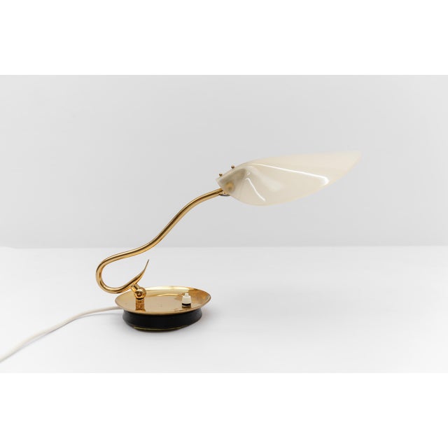 1960s Mid-Century Modern Brass and Acrylic Table Lamp, 1950s For Sale - Image 5 of 14