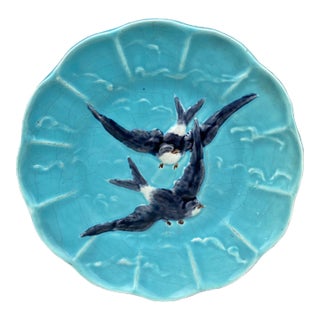 French Majolica Bird Swallow Plate Sarreguemines, Circa 1880 For Sale