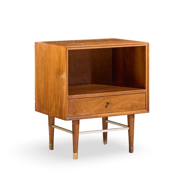 Paul McCobb Style Furnette Mid Century Walnut and Brass Nightstands - Pair For Sale In Chicago - Image 6 of 11