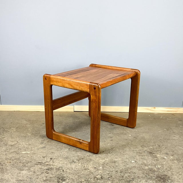 Mid-Century Modern Side Table in Teak, 1960s For Sale - Image 9 of 9