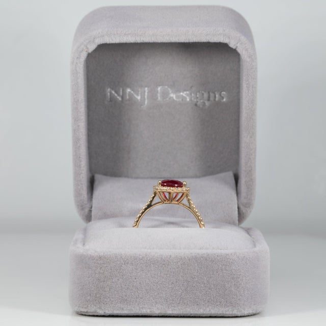 2020s 1.9Ct Gia Certified Mozambique Ruby Ring With Natural Diamonds Accents: 14k Gold, Size 6.75 For Sale - Image 5 of 10