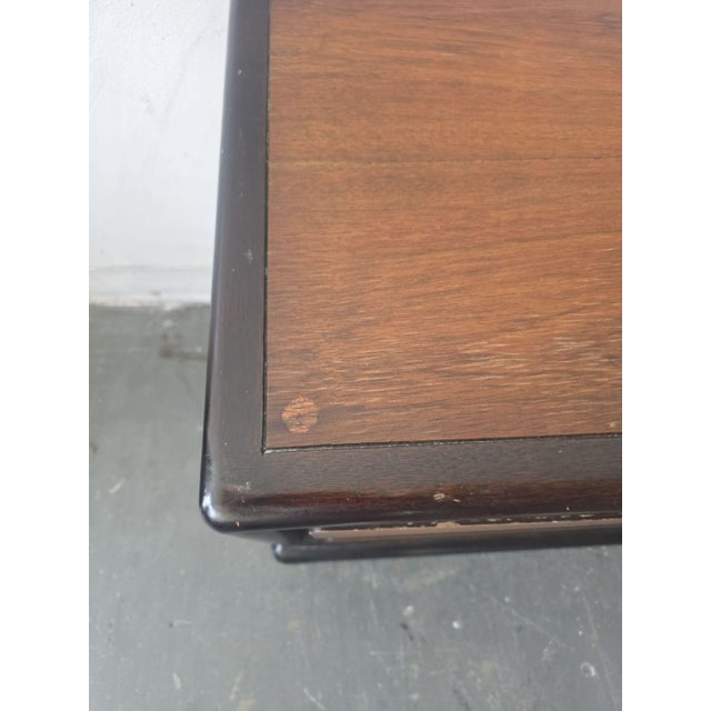 Wood Pair of Vintage John Stuart for Mount Airy Teak Burl Walnut Chinoiserie Nightstands For Sale - Image 7 of 7