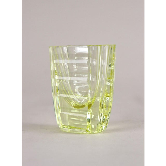 20th Century Art Deco Decanter Set with 6 Shot Glasses, 1920s, Set of 7 For Sale - Image 9 of 18