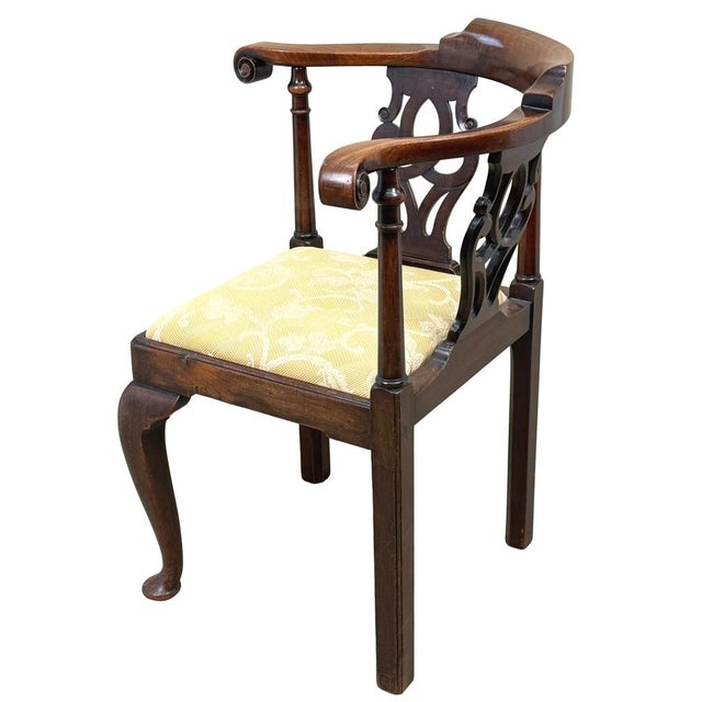 Antique Georgian Walnut Corner Armchair, 1750 For Sale - Image 6 of 17
