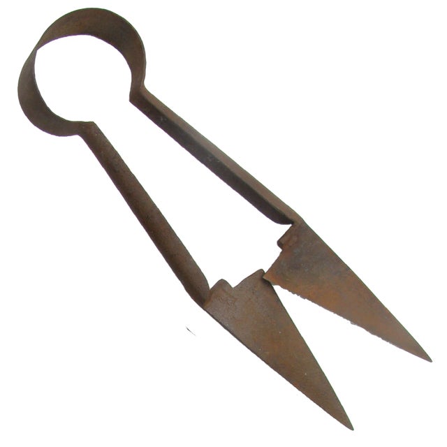 Early 20thC English Sheep Shears, Set of 3 For Sale - Image 4 of 5