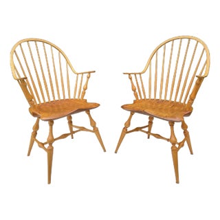 Late 20th Century Master Craftsman David Wright Continuous Windsor Armchairs - A Pair For Sale