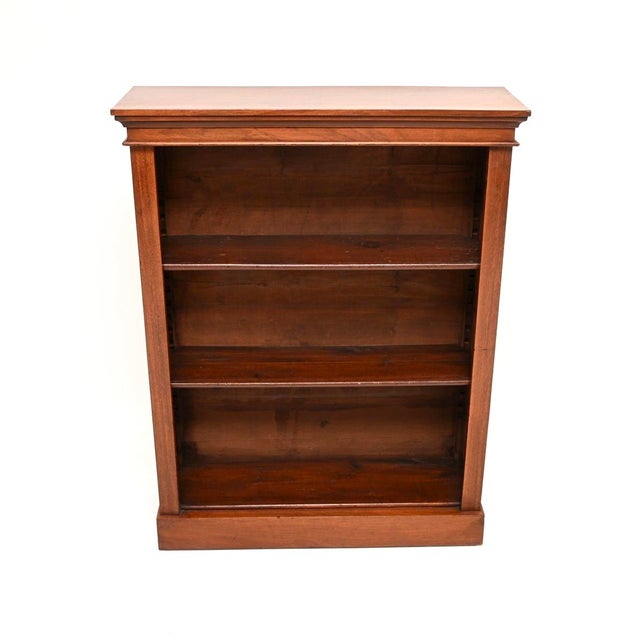 A smart and very well made antique Victorian walnut open bookcase. This was made in England, it dates from around the...