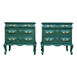 Late 20th Century Pair of Provincial Style Green Nightstands For Sale