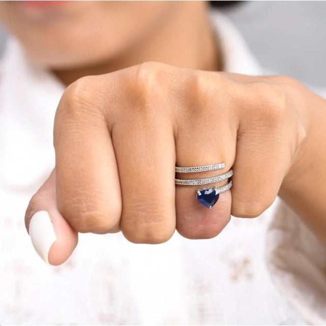 Natural 1.58 cts blue sapphire heart & 0.48 cts diamond ring in 18k gold For Sale - Image 10 of 18