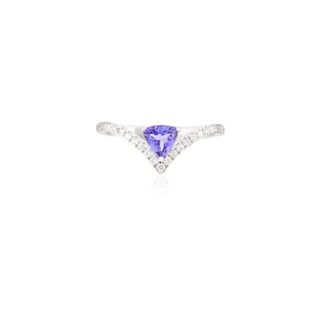 Metal Trillion Cut Tanzanite Chevron Style 14k White Gold Ring Size 7 For Sale - Image 7 of 13