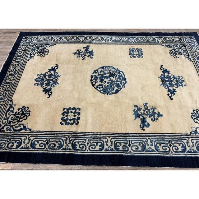 1920s 1920s White Cream Medallion Geometric Knotted Wool Antique Chinese Peking Carpet Rug For Sale - Image 5 of 6