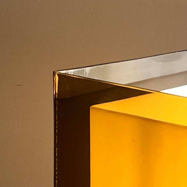 Mid-Century Modern Large Space Age Geometric Table Lamp in Amber and Smoked Acrylic Glass, Italy, 1970s For Sale - Image 3 of 13