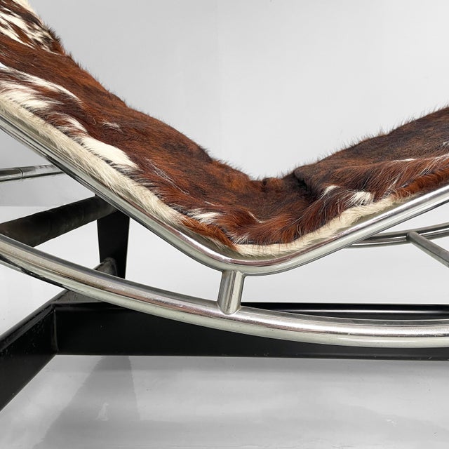 Italian Modern LC4 Chaise Lounge by Le Corbusier, Pierre Jeanneret and Charlotte Perriand for Cassina, 1970s For Sale - Image 10 of 18