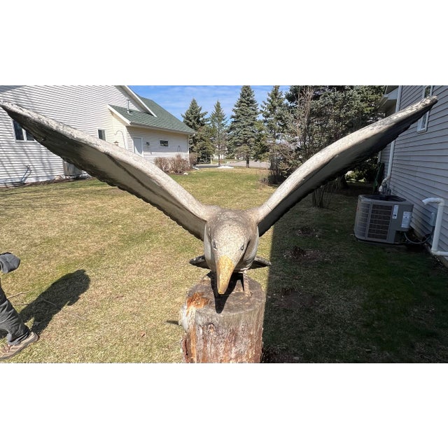 Vintage Life-Size Seagull Garden Sculpture – Coastal Nautical Outdoor Statue For Sale - Image 11 of 12