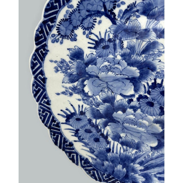 Antique Chinese Japanese Blue White Floral Charger Wall Cabinet Plate 19th Cent For Sale - Image 6 of 10