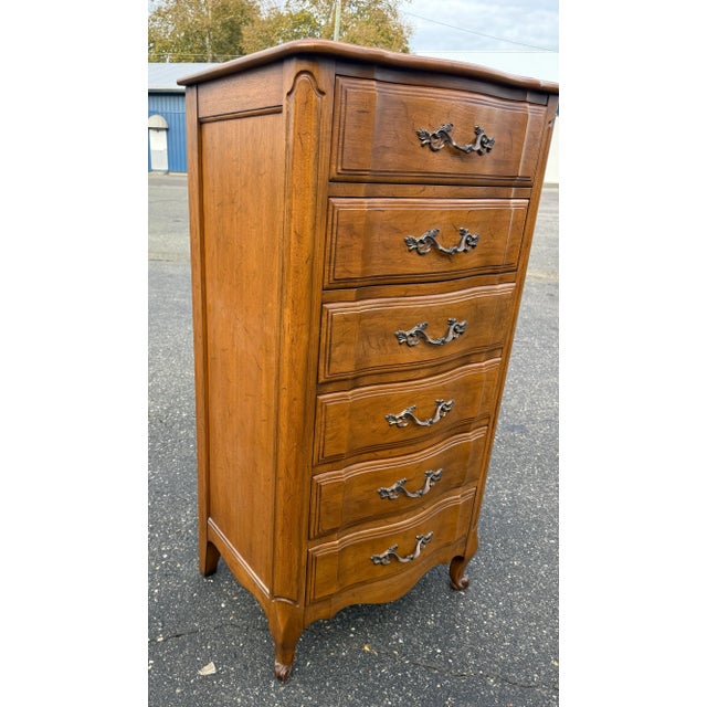 Davis Cabinet Company 1970s Vintage French Provincial Lingerie Chest/Highboy Dresser For Sale - Image 4 of 10