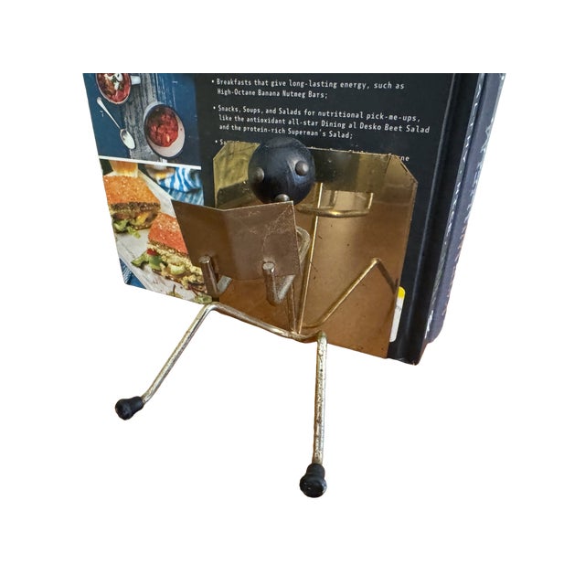 Mid-Century Modern Vintage Mid-Century Brass-Tone Figural Reading Man Bookends For Sale - Image 3 of 6