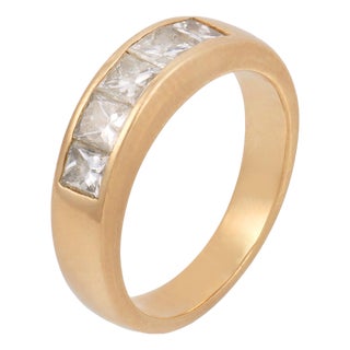 Contemporary Princess Cut Diamond 18k Yellow Gold Wedding Band, Size 5.75 For Sale