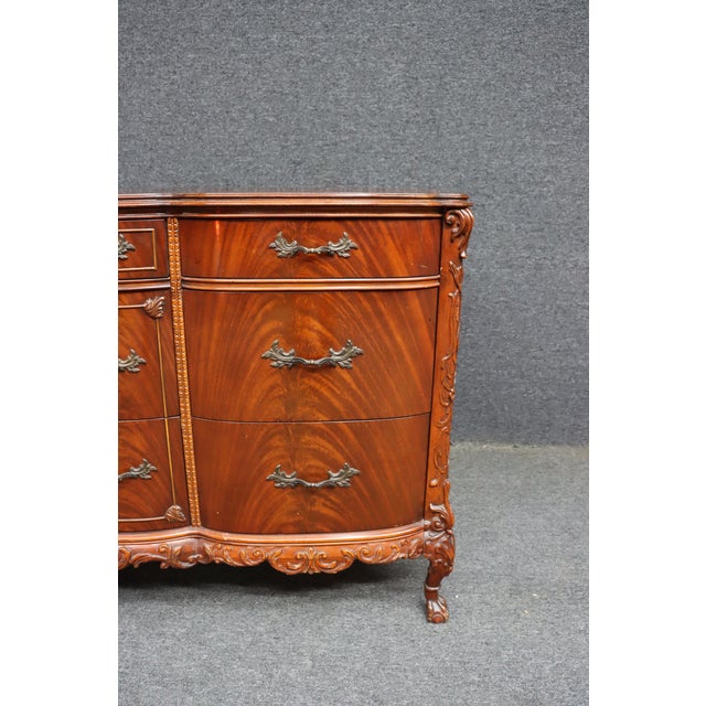 Mid 20th Century Mahogany Serpentine Front Dresser With Claw & Ball Feet For Sale - Image 9 of 13