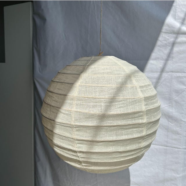 Textile Japanese-Style Rattan and Natural Linen Pendant Light, 1980s For Sale - Image 7 of 17