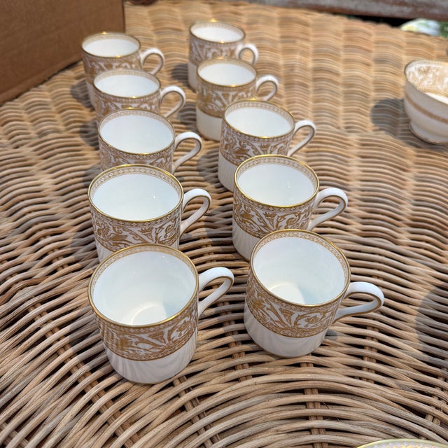 Late 20th Century Late 20th Century Wedgwood Florentine Gold Dragon Dishes- 114 Pieces Service for 12 For Sale - Image 5 of 12
