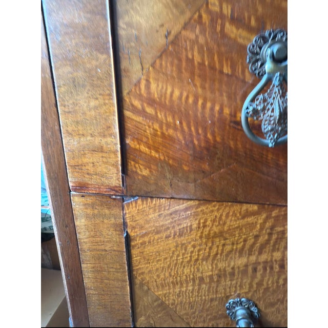 Late 19th Century Federal / Sheraton Style Lowboy Chest of Drawers With Mirror For Sale - Image 13 of 13