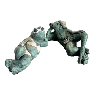 Vintage Cement Tanning Frogs Sculptures - a Pair For Sale